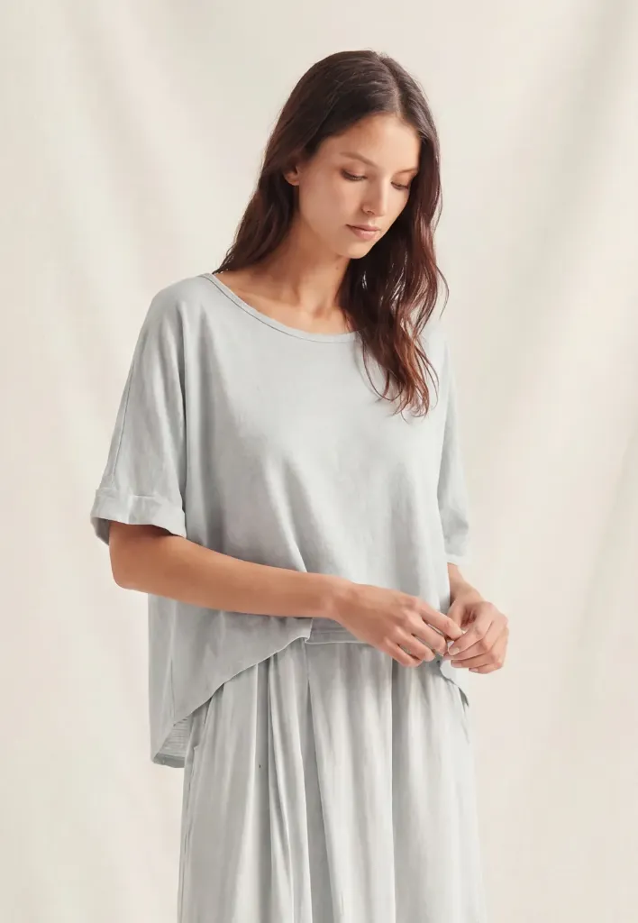 CAMISETA ANCHA